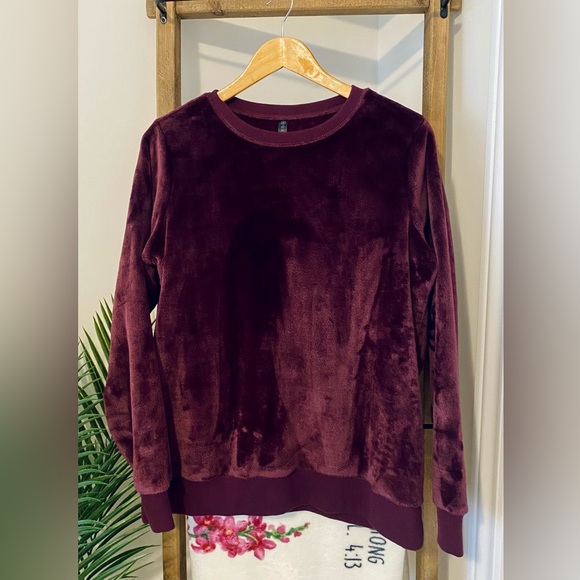 Gaiam Plush Maroon Long Sleeve Pullover Sweater, Size Medium - Picture 5 of 7
